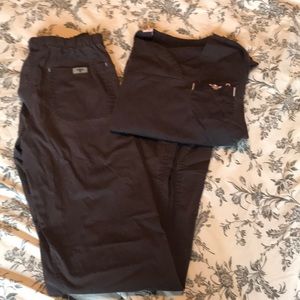 XS Med Couture gray scrubs